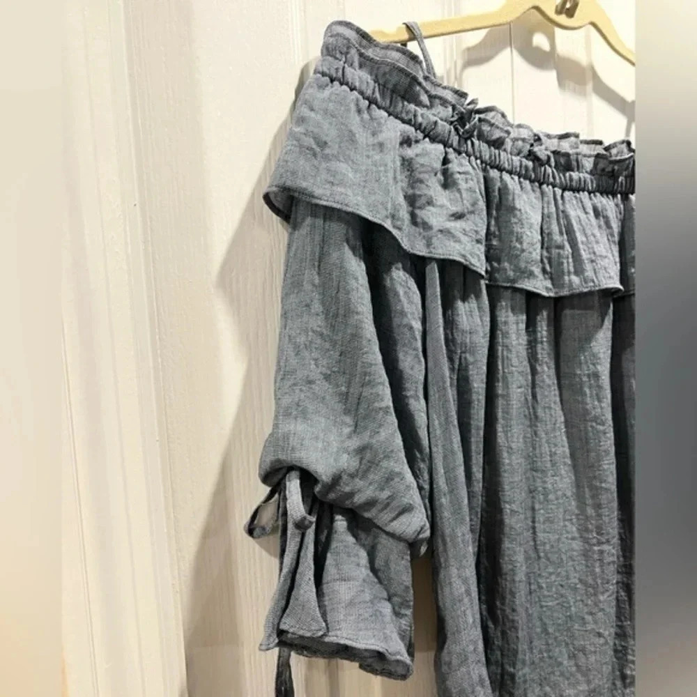 LUCKY BRAND Cold Shoulder‎ Chambray Top 2 for $22❇️ - Picture 3 of 7